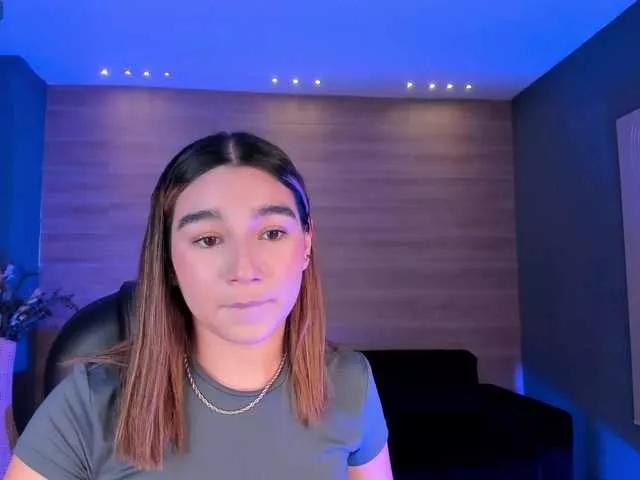 AdharaMoretti on BongaCams 