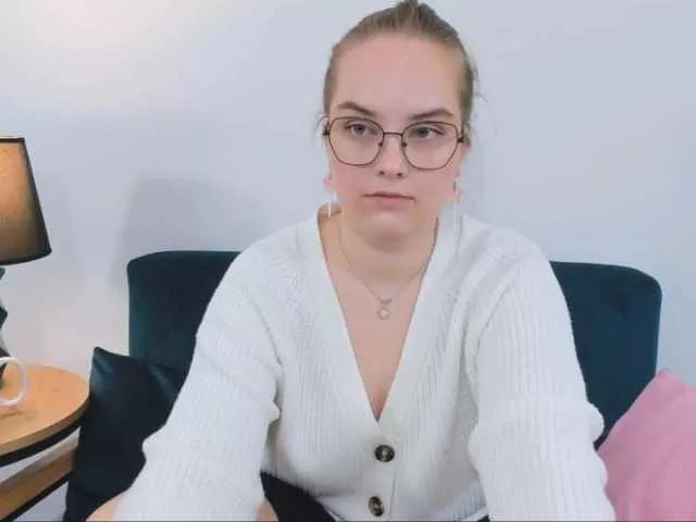 Offline AlicePretty69 on BongaCams