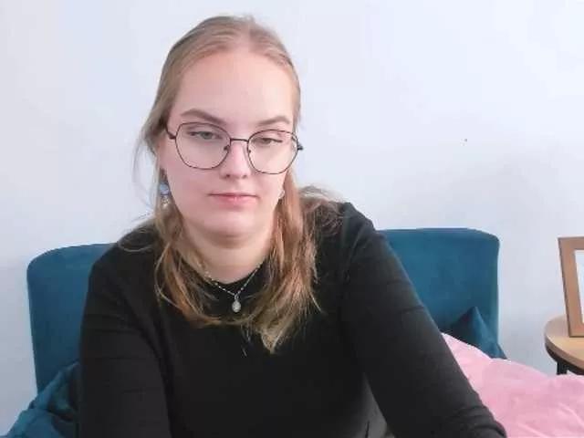 Offline AlicePretty69 on BongaCams