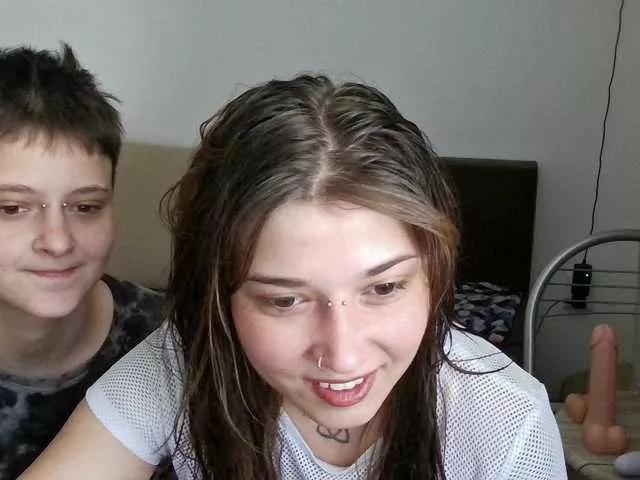 Aliens4twenty on BongaCams