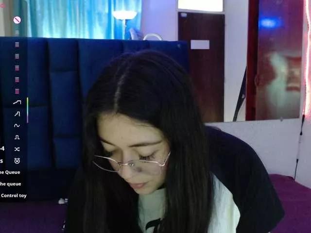 alison1516 on BongaCams