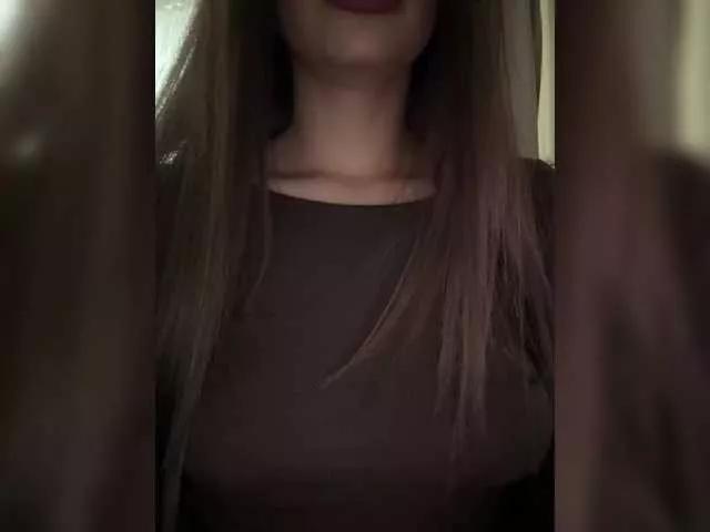 Alliina-leee on BongaCams 