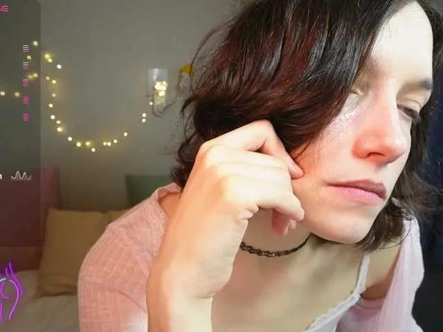 AllyAlice on BongaCams 