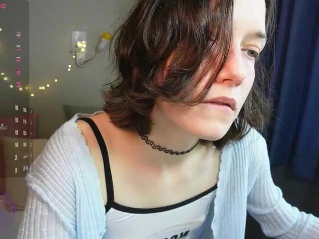 AllyAlice on BongaCams 