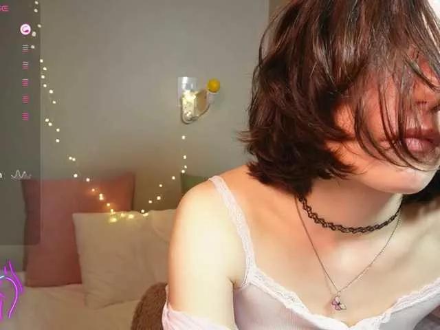 AllyAlice on BongaCams 