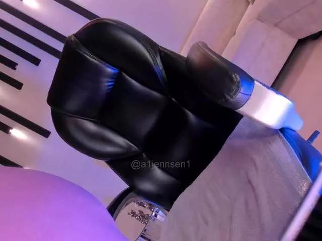 AllyJensen on BongaCams 