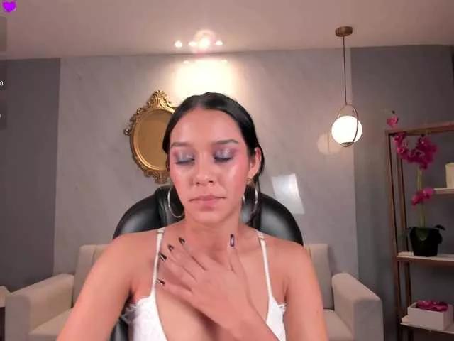 AmaliaCruss on BongaCams 