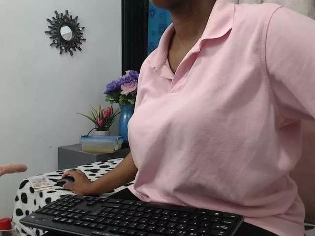 AmbarSmit on BongaCams 