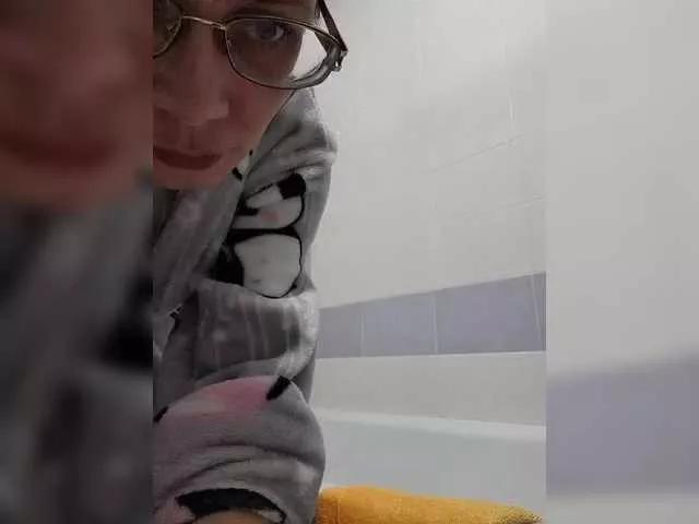 analiMilana on BongaCams 