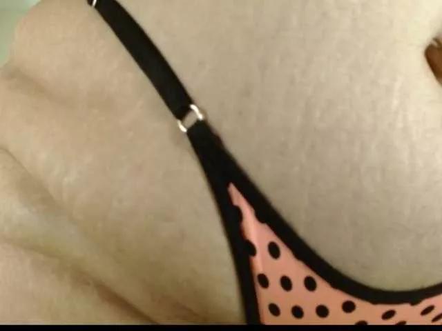 anawatson on BongaCams 