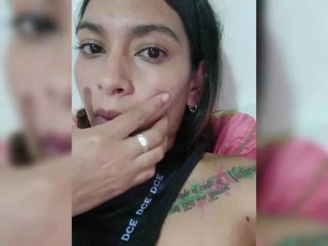 annie-19 on BongaCams 