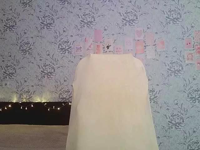 annie-fleur on BongaCams