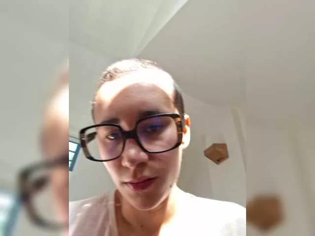 Offline AntoniaDilune on BongaCams