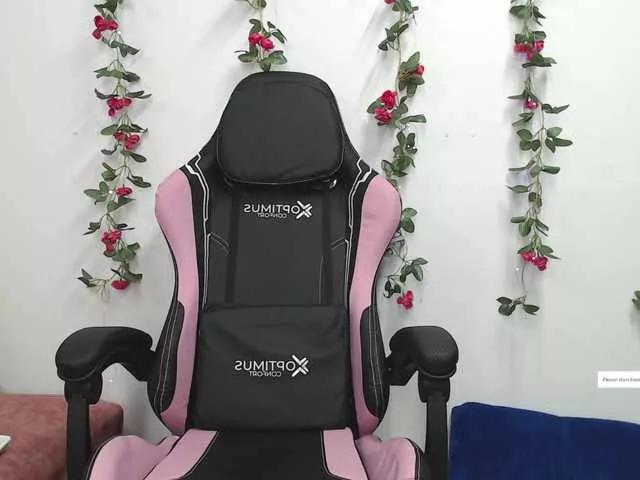 Ariana-Lavoie on BongaCams 