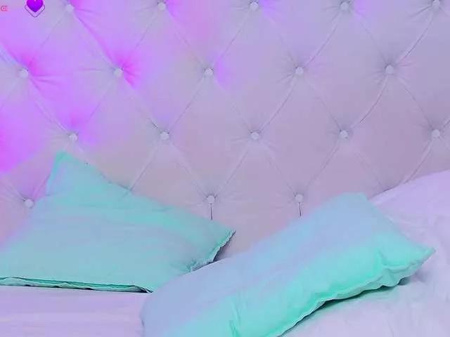 AriannaSins on BongaCams