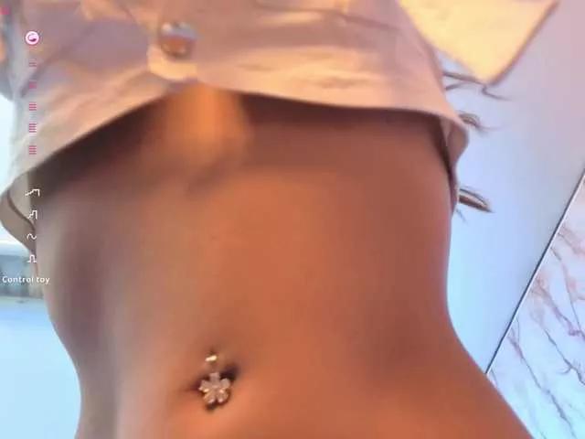 Arianne-ferrer on BongaCams 