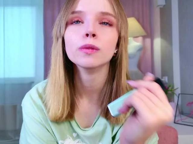 b4by-lol1 on BongaCams 
