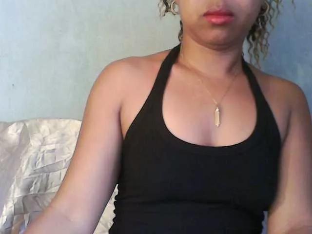 Baby-giiirl23 on BongaCams 