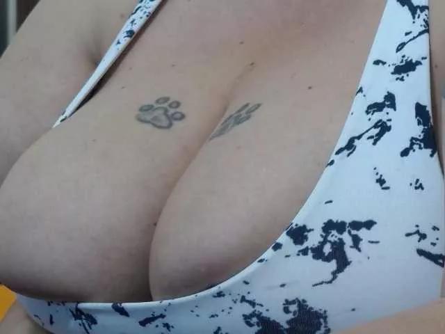 BBWBlackDevon on BongaCams 