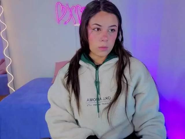 BELLA-TAY on BongaCams 