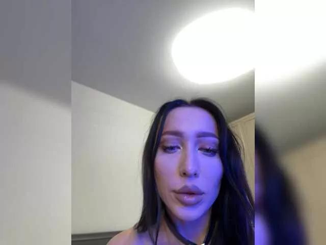 Bellaluna on BongaCams
