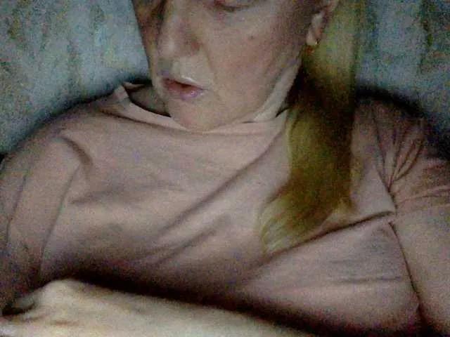 BlondyVio on BongaCams