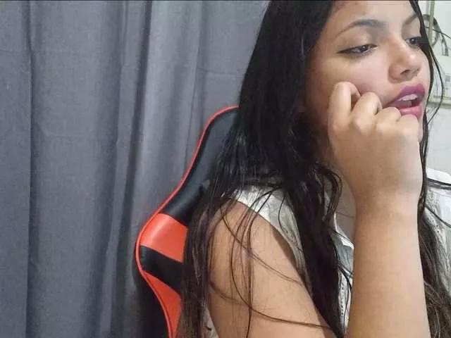 Bombonzin on BongaCams 