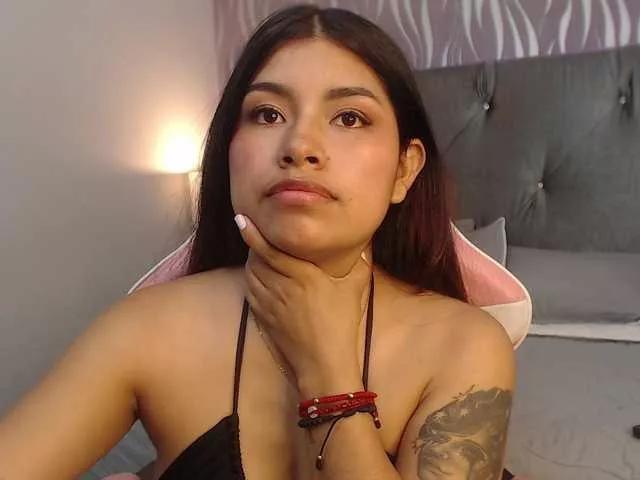 ChantalPetit on BongaCams