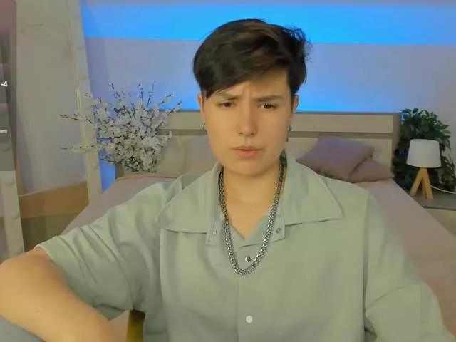 CharlieeAdams on BongaCams
