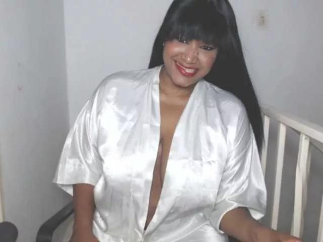 Chocolate13 on BongaCams 