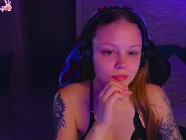 DanaCuteee on BongaCams 