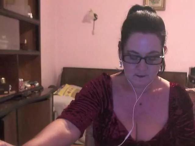 DelicateMilf69 on BongaCams