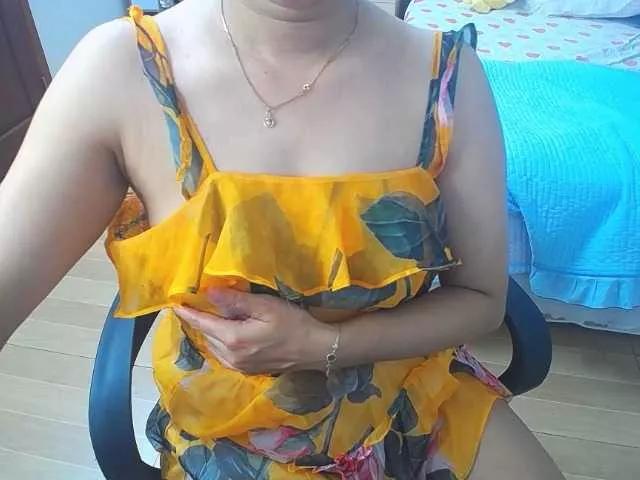 drinkmyjuic on BongaCams
