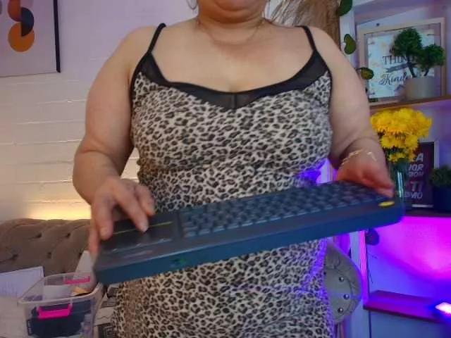 EllenaBoobs on BongaCams