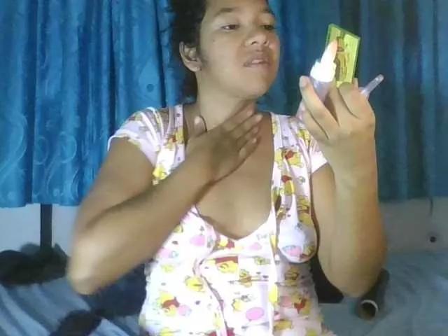 EmelyWhitte on BongaCams 