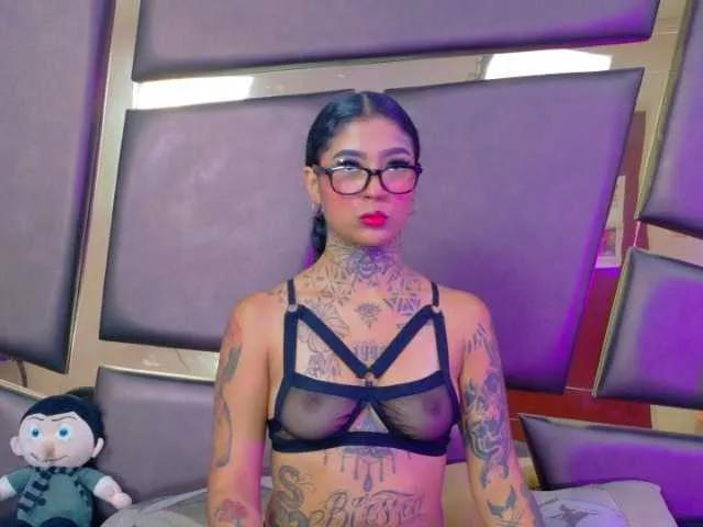 EmilieeLake — I love to dance slowly and sensual, caress my body, fingering, doggy style, ride dildo, love to watching u cum