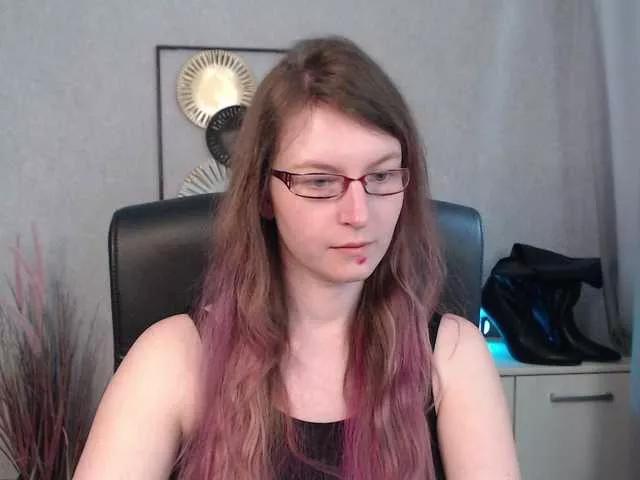EmmaHeart on BongaCams 