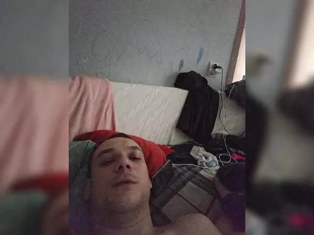 Enotic2004 on BongaCams