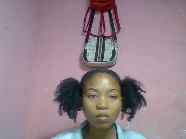Estelahh on BongaCams 