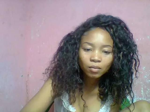 Estelahh on BongaCams 