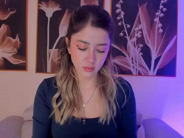 EveBenson on BongaCams 