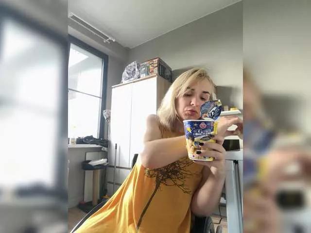 Foxy27 on BongaCams