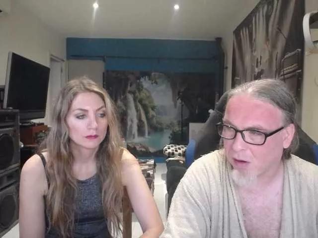 Offline GiselleandJay on BongaCams