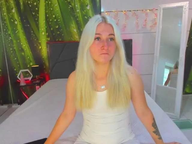 HollyTaillor on BongaCams