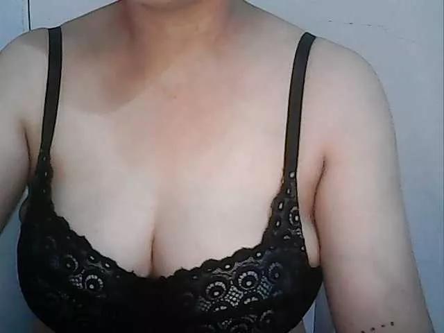 hotbabyasian on BongaCams