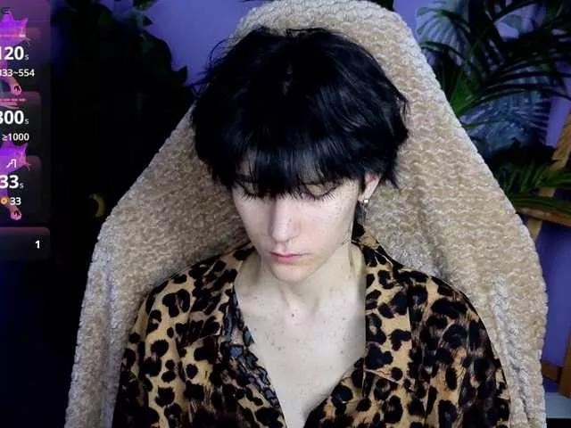 Hyeon-Jin on BongaCams