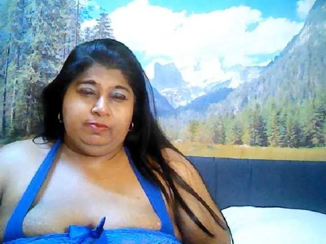 indianhoney on BongaCams