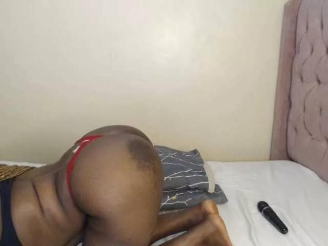 JolieNoir on BongaCams