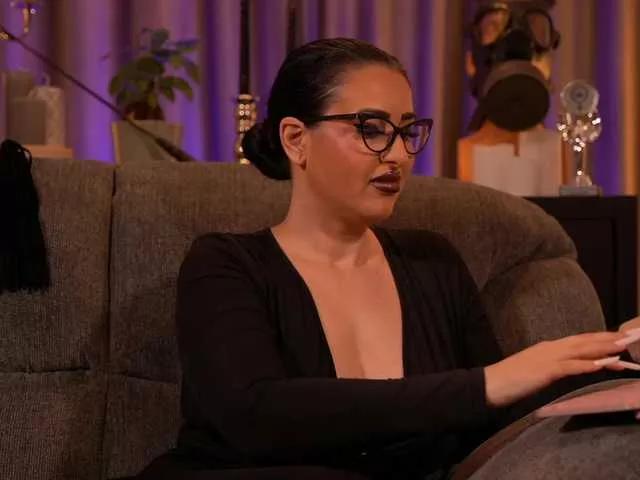 KellyKent on BongaCams 