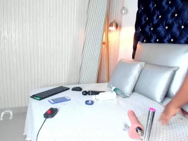 KeniaMuller on BongaCams